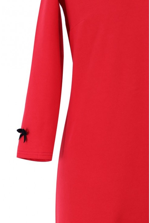 Czerwona sukienka z marszczeniami na boku – CLARA