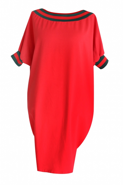czerwona sukienka oversize
