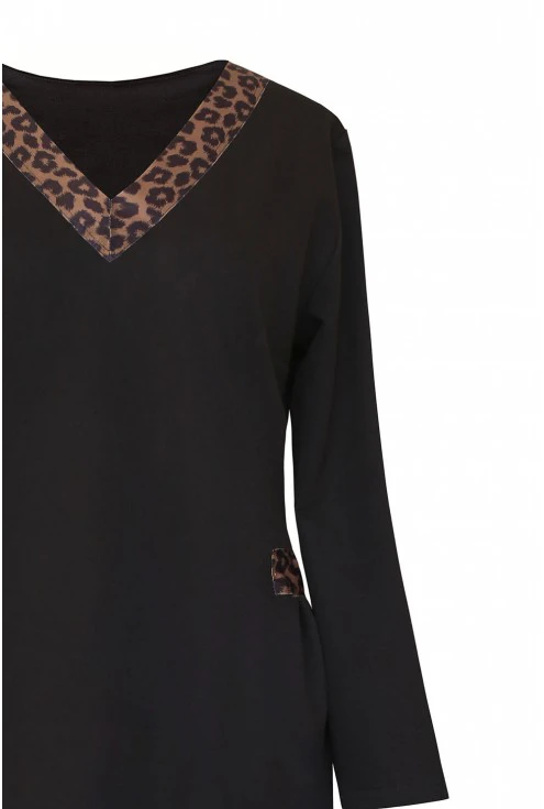 czarna dresowa sukienka - góra detal