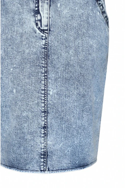 bok ołówkowej spódnicy jeans xxl