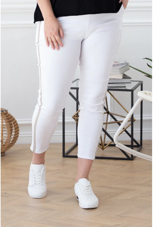 białe spodnie dresowe z wzorem xxl