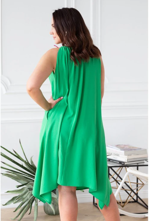 zielona sukienka tył z neonami na ramionach