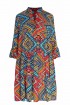 Sukienka boho z azteckim kolorowym wzorem i falbankami - SABINE