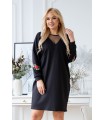Czarna sukienka plus size z ozdobnymi naszywkami - ROXANE