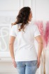 Biały t-shirt z krótkim rękawem - wzór żyrafy - SASHA
