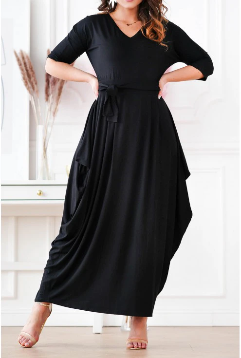 czarna sukienka z luźnym dołem
