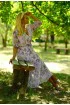 Pudrowa sukienka w jasnoróżowe kwiaty - Adela