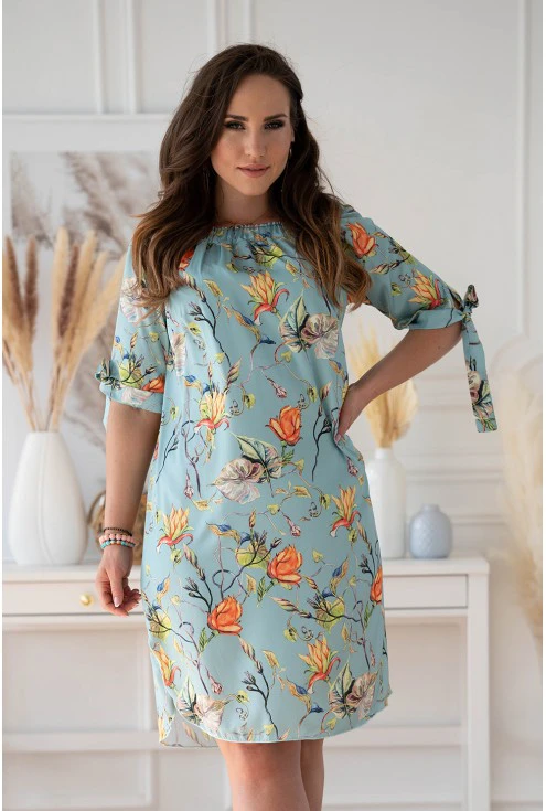 Seledynowa sukienka hiszpanka z kwiatowym wzorem w dużym rozmiarze XL-ka.pl