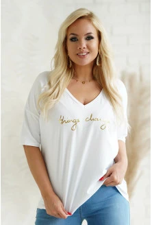 Biały t-shirt plus size ze złotym napisem - Irina