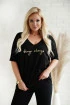 Czarny t-shirt plus size ze złotym napisem - Irina
