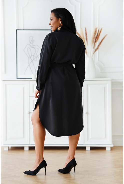 Czarna sukienka koszulowa z kieszonką i materiałowym paskiem - tył