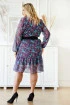 Rozkloszowana sukienka w fioletowe i niebieskie kwiaty z wiązaniem - Kasje