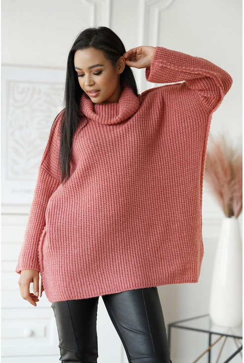 ciepły sweter plus size z ozdobnymi przeszyciami