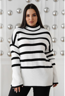 Ciepły sweter w biało-czarne paski
