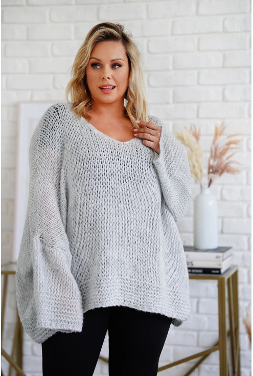 Jasnoszary sweter plus size