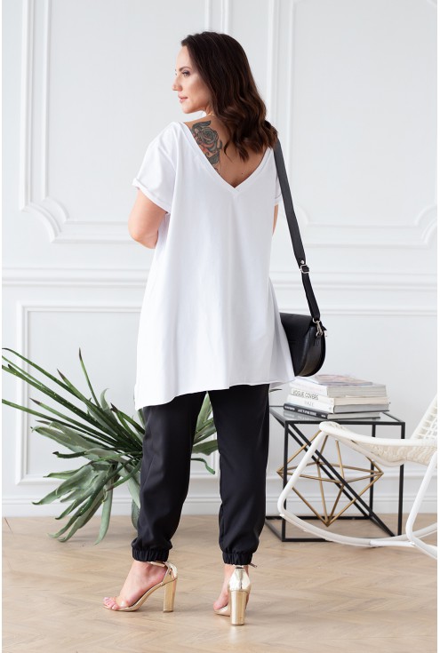 Klasyczna biała bluzka tunika plus size z dekoltem w serek - NELA