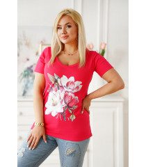 Amarantowy t-shirt plus size z krótkim rękawem - wzór kwiaty magnolii - SASHA