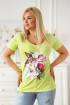 Limonkowy t-shirt plus size z krótkim rękawem - wzór kwiaty magnolii - SASHA