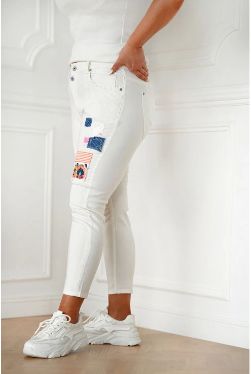 białe spodnie jeansowe XXL