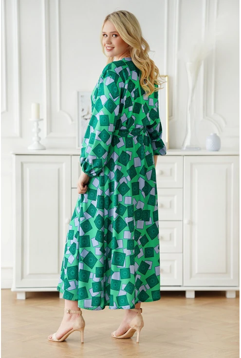 zielona długa sukienka w dużych rozmiarach