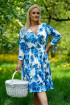 Kremowa rozkloszowana sukienka w niebieskie kwiaty - Agathe