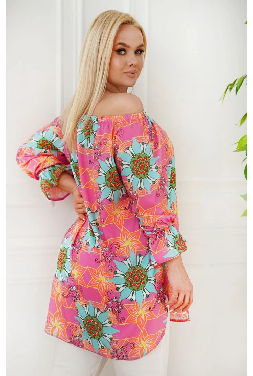 modna bluzka plus size w kwiatowy wzór