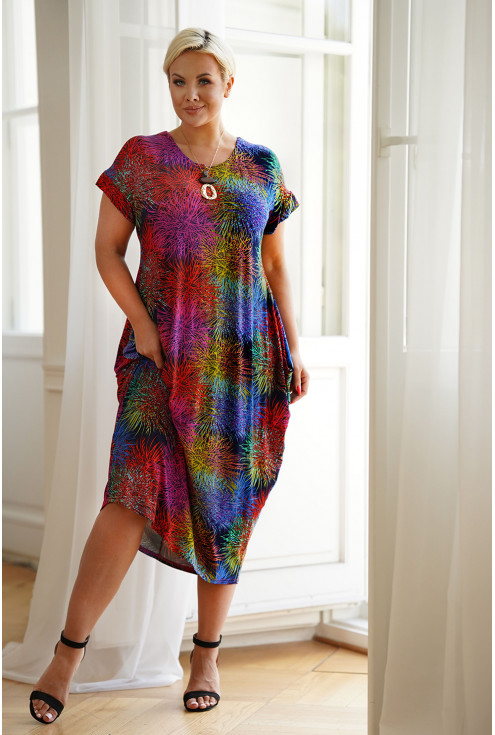 Granatowa sukienka z wzorem duże rozmiary