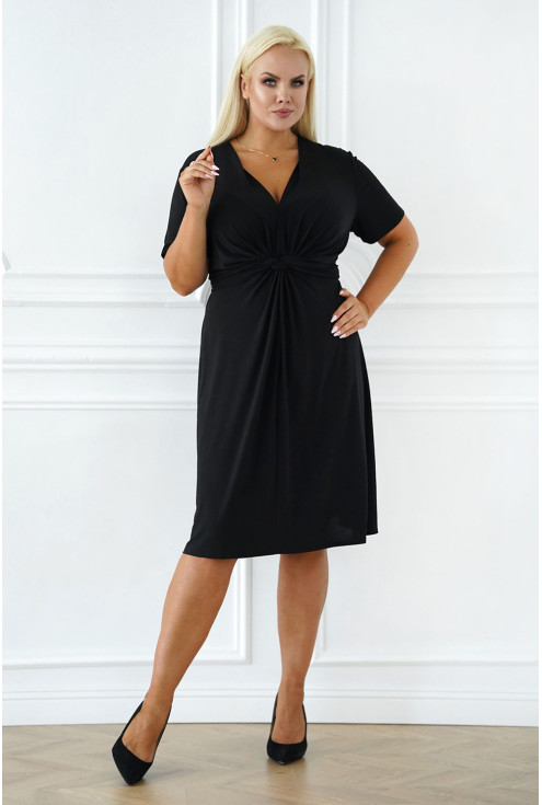 czarna sukienka mini z krótkim rękawkiem