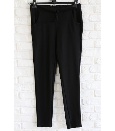 Czarne dresowe spodnie z koniczynką - RORI