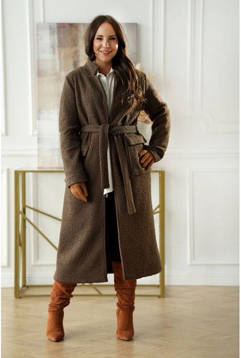 brązowy ciepły płaszcz z wiązaniem w talii