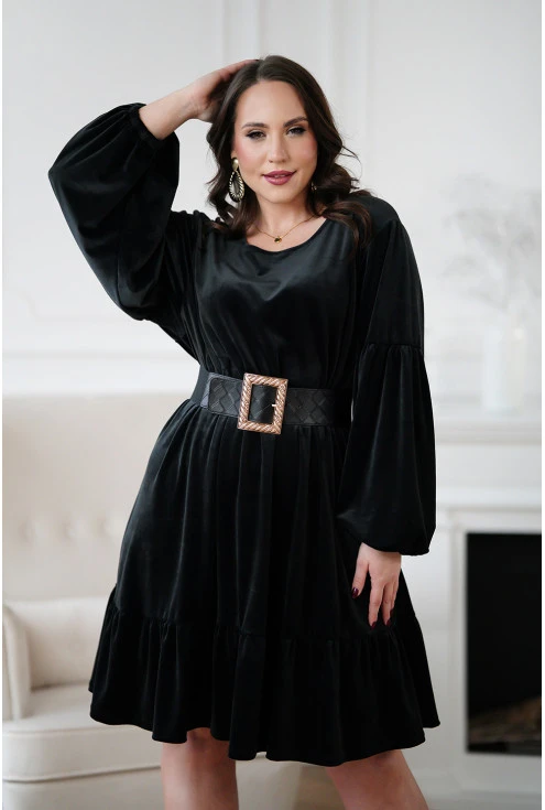 Czarna welurowa sukienka plus size