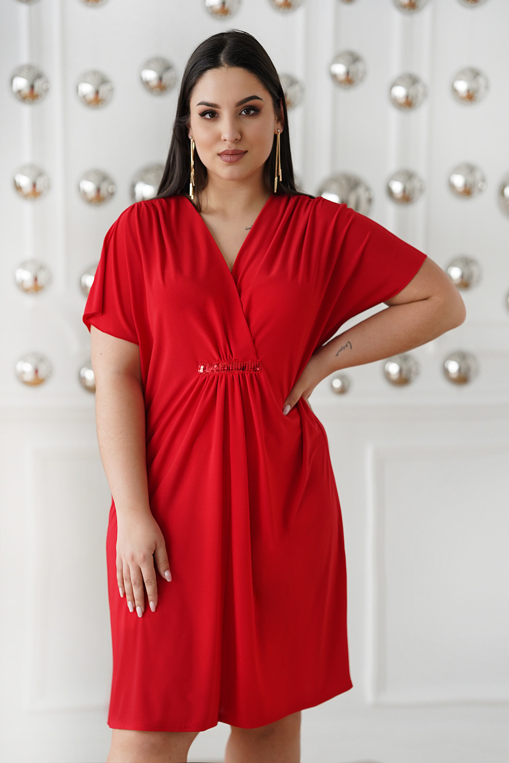 Czerwona sukienka oversize z dekoltem V - DOLORES - XL-ka