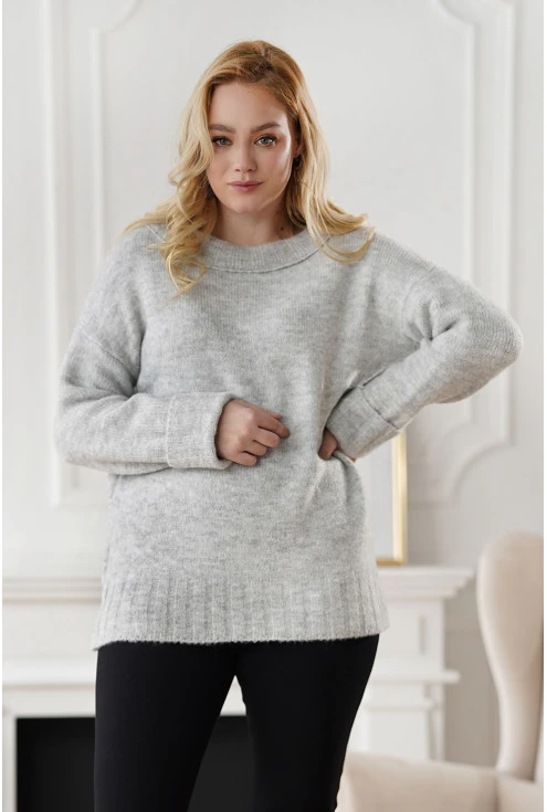 Ciepły jasnoszary sweter damski plus size