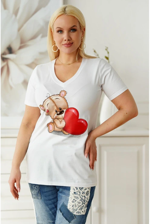 Biały t-shirt plus size z krótkim rękawem - wzór miś z sercem - Clarke