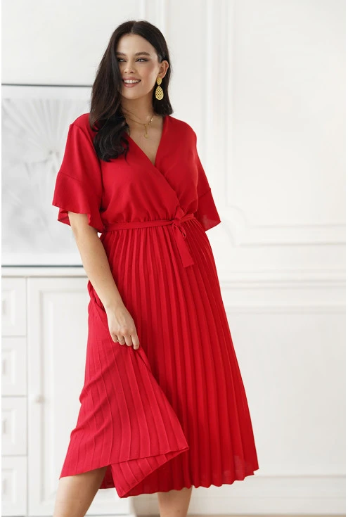 Czerwona sukienka z kopertowym dekoltem i plisowanym dołem - Paula