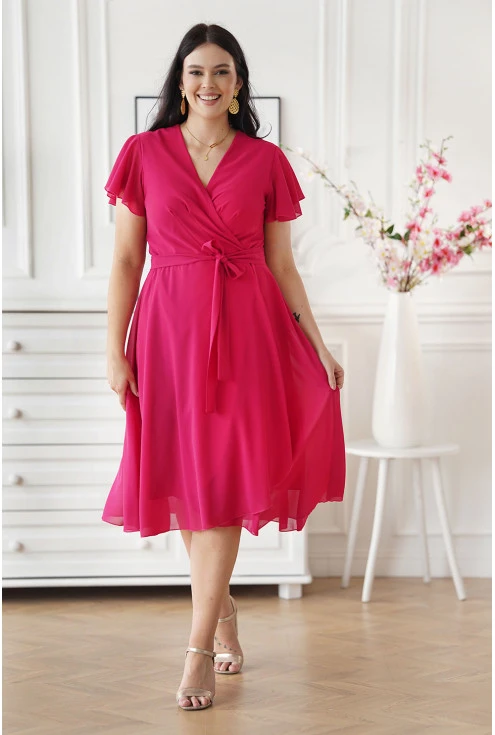 Wygodna różowa sukienka w rozmiarze plus size - idealna na co dzień