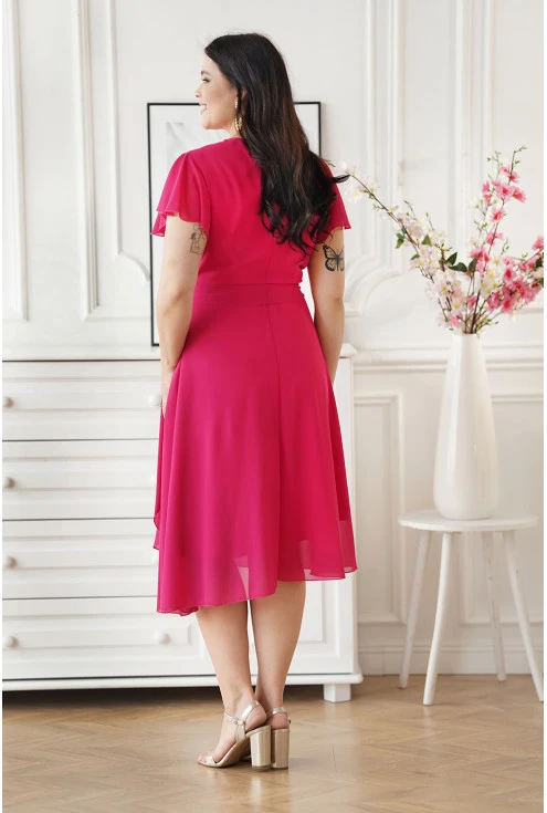 Różowa sukienka plus size w stylu vintage - nadaje wyjątkowego charakteru i stylu
