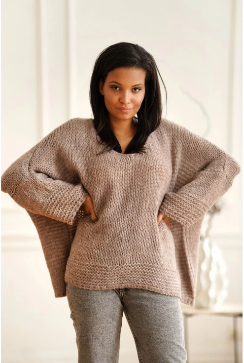 Sweter w pięknym kolorze fango Monasou