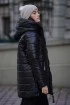 Czarna pikowana kurtka z kapturem - YANNA