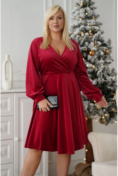 Welurowa czerwona sukienka plus size Monasou
