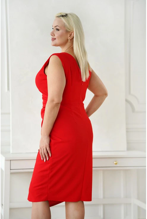 Czerwona kopertowa sukienka duże rozmiary monasou