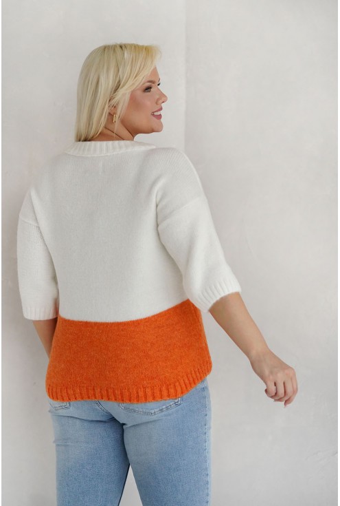 bialy sweterek z kieszonka i pomaranczowym dolem duo monasou