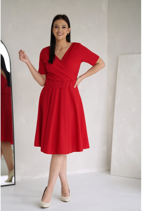 Czerwona rozkloszowana sukienka z kopertowym dekoltem xxl monasou