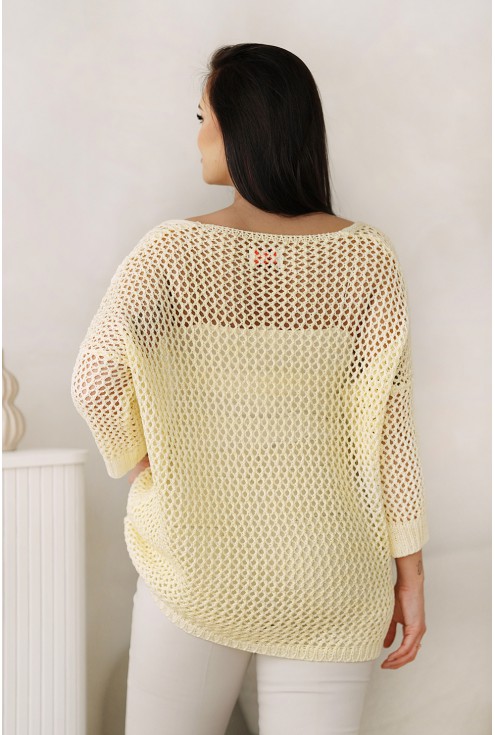 Cytrynowy ażurowy sweterek z obniżoną linią ramion - Azzuro