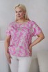 Beżowa bluzka w różowy wzór - Delle