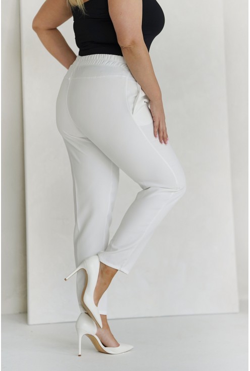 Kremowo-białe eleganckie spodnie plus size z prostą nogawką