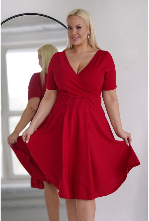 czerwona sukienka rozkloszowana na wesele xxl monasou