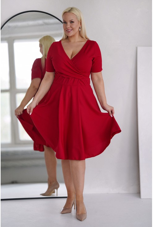 czerwona sukienka rozkloszowana xxl monasou