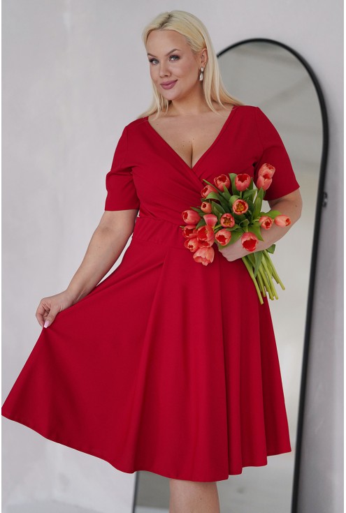 czerwona sukienka wizytowa plus size monasou