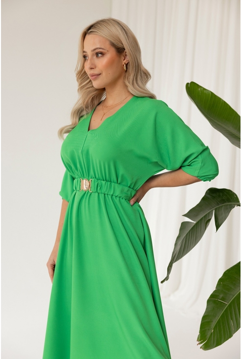 Zielona sukienka rozkloszowana z paskiem plus size monasou